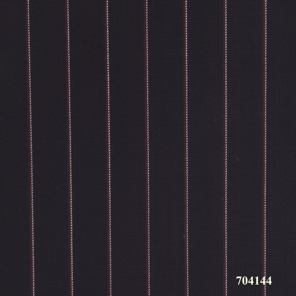 704144